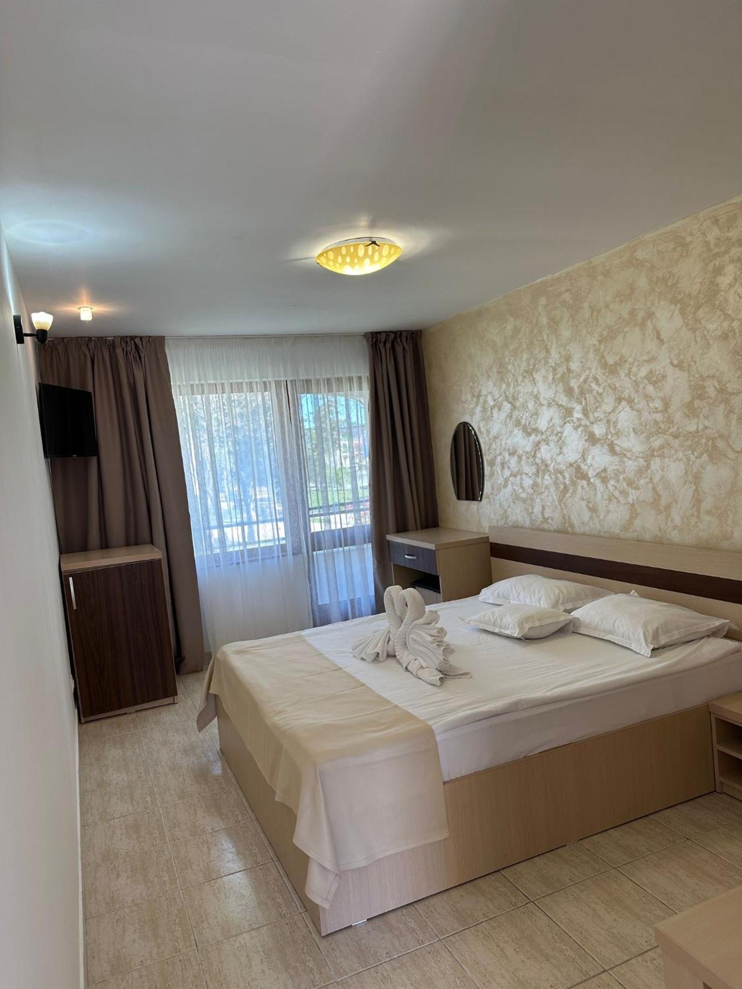 Hotel Sibiu Neptun Esterno foto